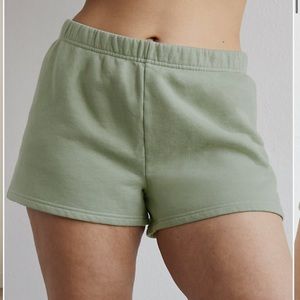 NWT Aritzia TNA shorts